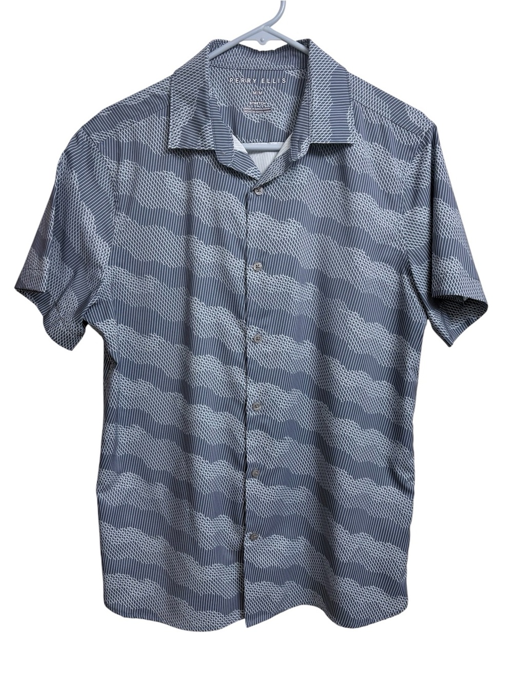 Perry Ellis men’s short sleeve shirt size medium